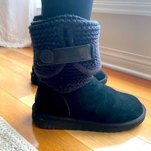 UGG Shaina boots knit top, great condition Size 7.5
